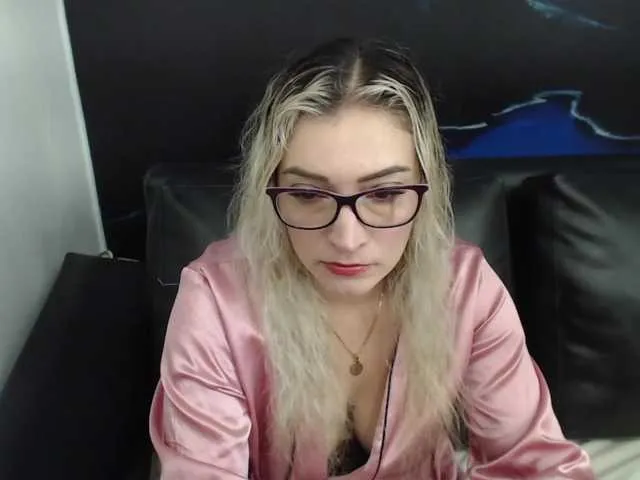 Live sex webcam photo for jeniferblanco #273636153