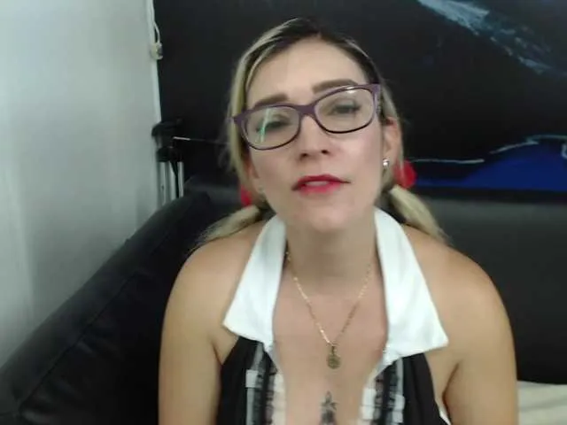 Live sex webcam photo for jeniferblanco #274026500