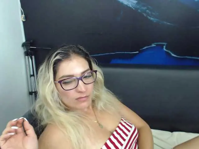 Live sex webcam photo for jeniferblanco #274286893