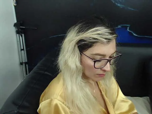 Live sex webcam photo for jeniferblanco #274294306