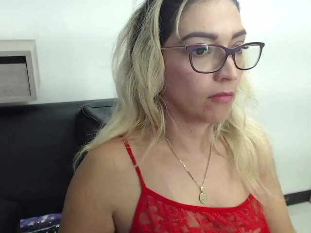 Live sex webcam photo for jeniferblanco #274817542
