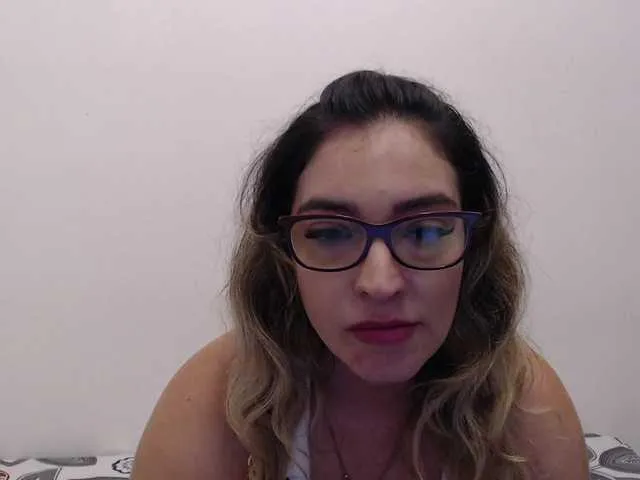Live sex webcam photo for jeniferblanco #275651221