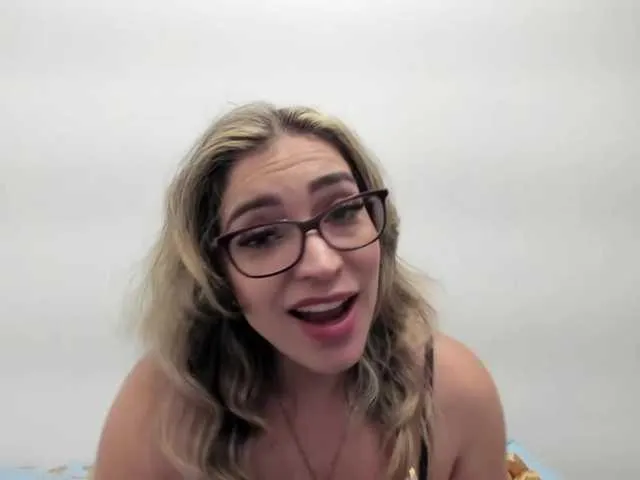 Live sex webcam photo for jeniferblanco #276126458