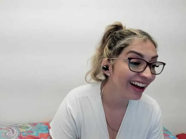 Live sex webcam photo for jeniferblanco #276141731
