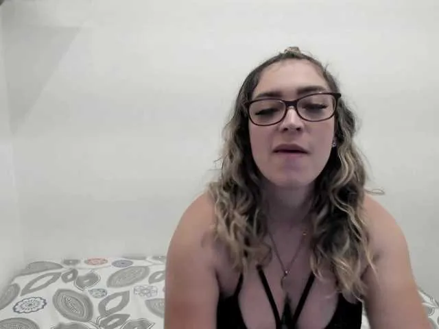 Live sex webcam photo for jeniferblanco #276280471