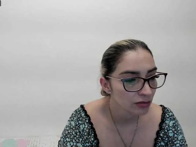 Live sex webcam photo for jeniferblanco #276420917