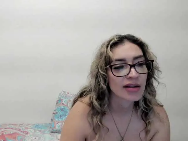 Live sex webcam photo for jeniferblanco #276443291