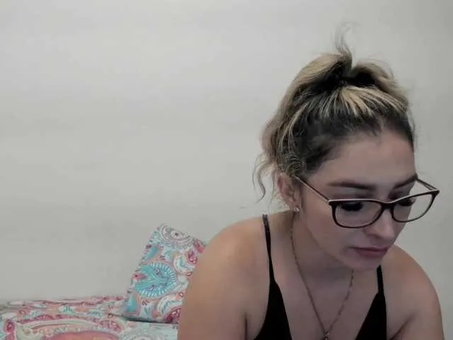 Live sex webcam photo for jeniferblanco #276449301