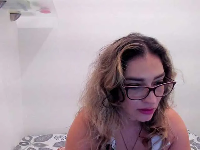 Live sex webcam photo for jeniferblanco #276698856