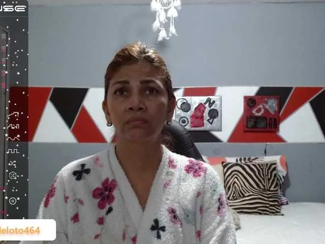 Live sex webcam photo for jenifferlopez12 #275482793