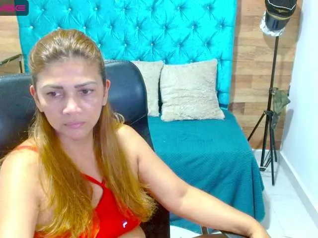 Live sex webcam photo for jenifferlopez12 #275537577