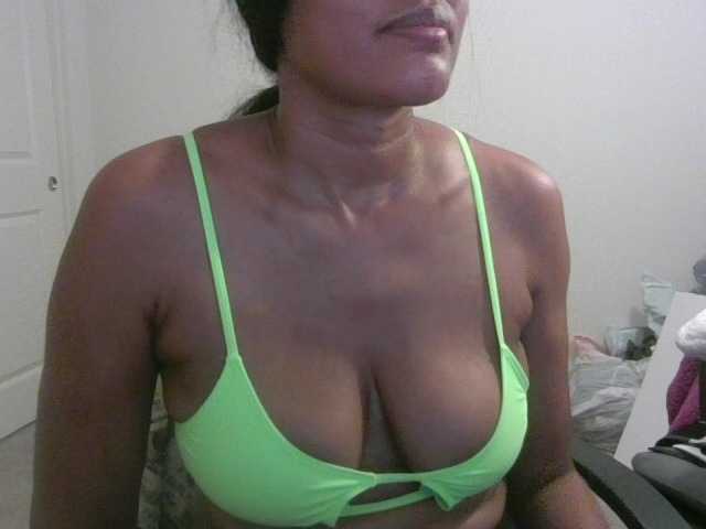 Live sex webcam photo for jenkini #290364873