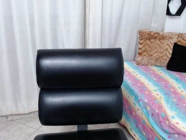 Live sex webcam photo for jenn-sexy #274369768