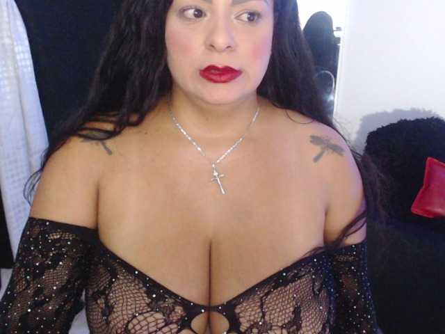 Live sex webcam photo for jenn-sexy #275563903