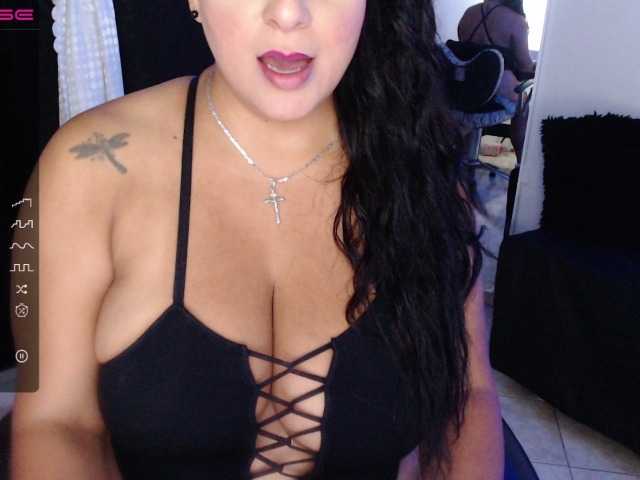 Live sex webcam photo for jenn-sexy #275622892