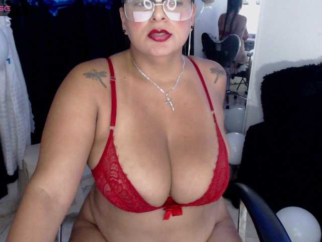 Live sex webcam photo for jenn-sexy #276126136