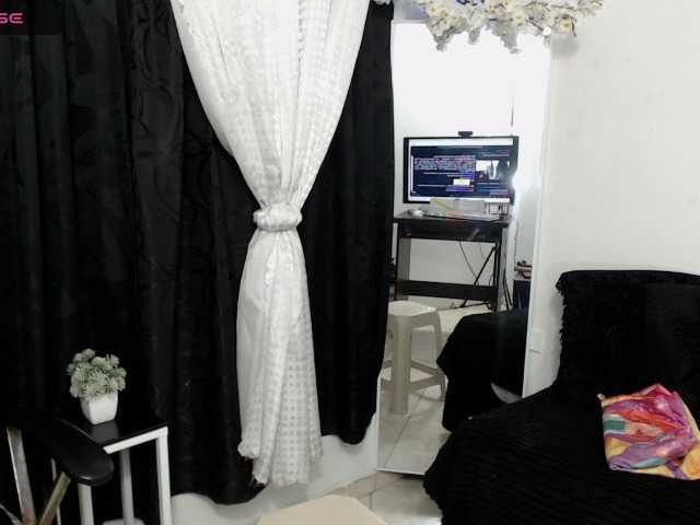 Live sex webcam photo for jenn-sexy #276307984