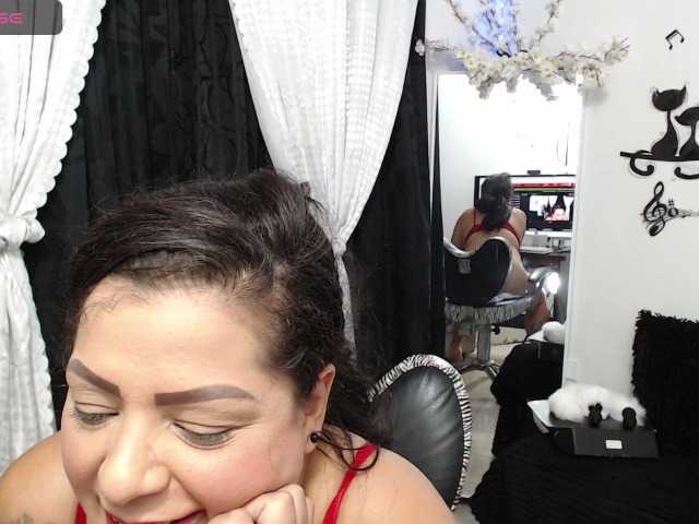 Live sex webcam photo for jenn-sexy #276379402