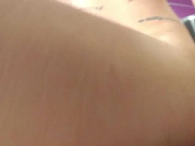 Live sex webcam photo for jennaowen #273085258
