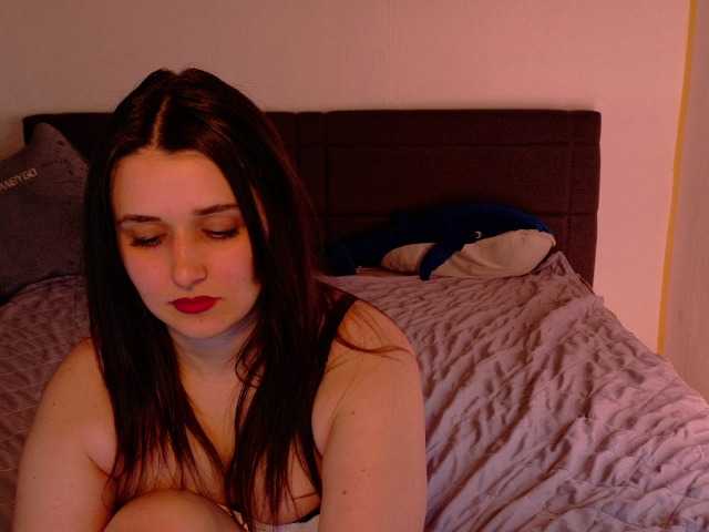 Live sex webcam photo for jennasxy19 #290952530
