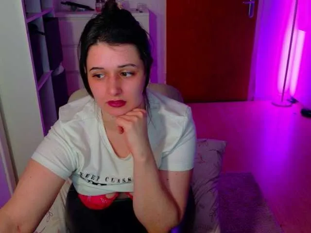 Live sex webcam photo for jennasxy19 #292316098