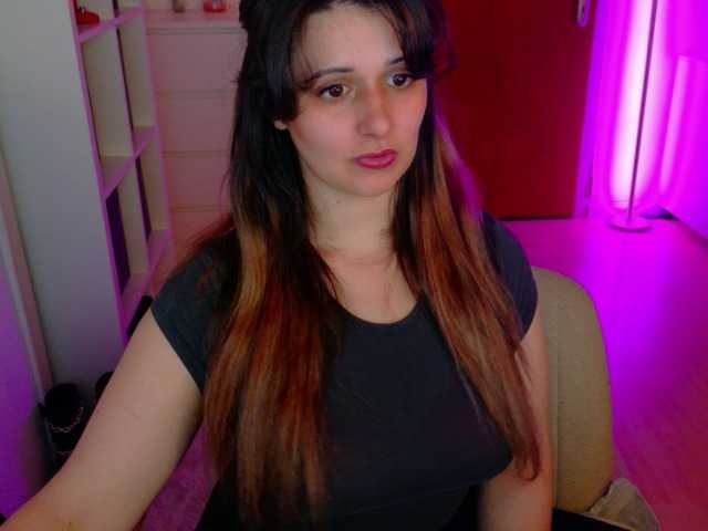 Live sex webcam photo for jennasxy19 #292355823