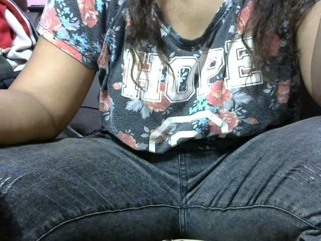 Live sex webcam photo for jenniella #290642879