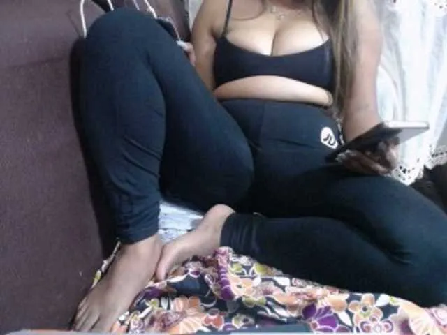 Live sex webcam photo for jenniella #293754746