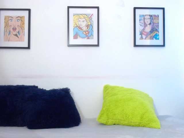 Live sex webcam photo for jennifer-v #273106528