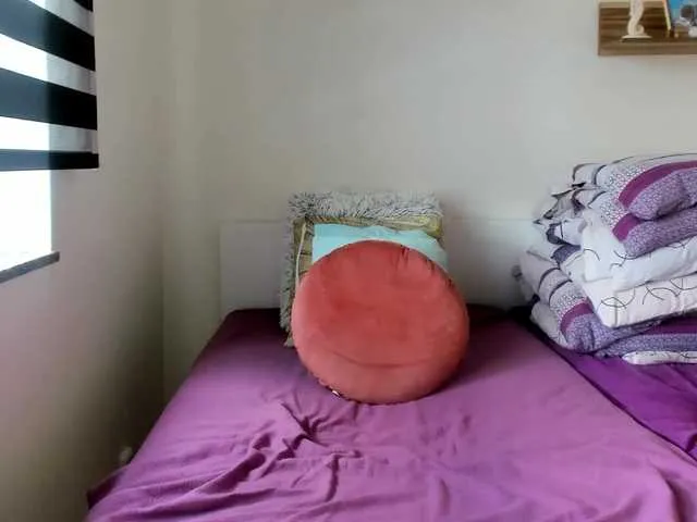 Live sex webcam photo for jennifer1177 #277743514