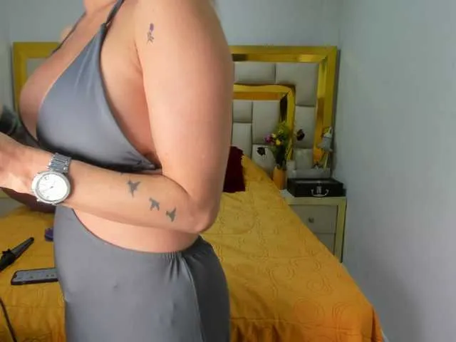 Live sex webcam photo for jennygarner #291951597