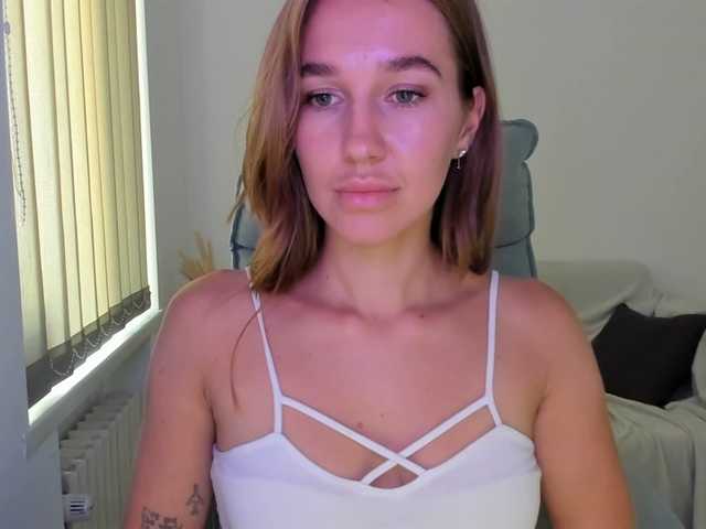 Live sex webcam photo for jennymoor #274401478