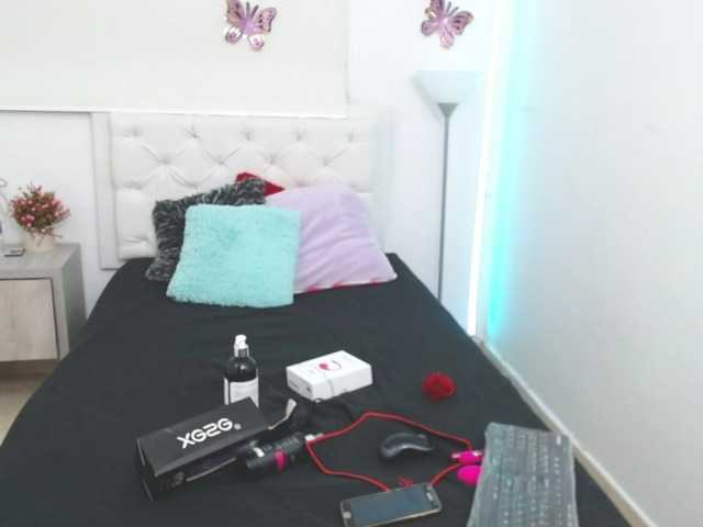 Live sex webcam photo for jennyssa #272599342