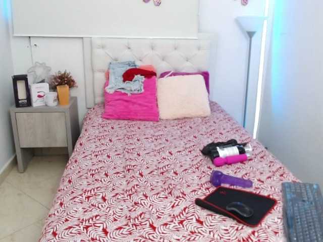 Live sex webcam photo for jennyssa #272898628