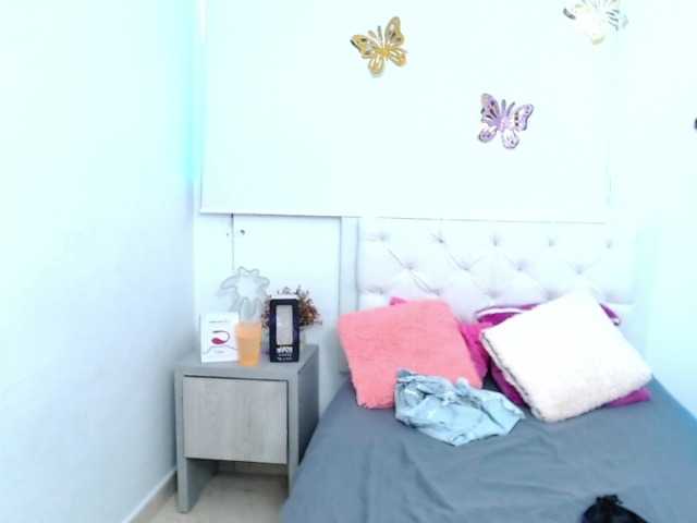 Live sex webcam photo for jennyssa #272910161