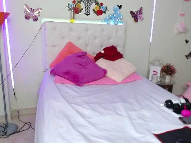 Live sex webcam photo for jennyssa #273744532