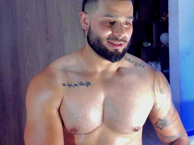 Live sex webcam photo for jeremyGT1 #276067394