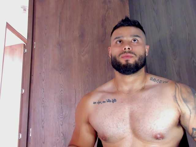 Live sex webcam photo for jeremyGT1 #276096019