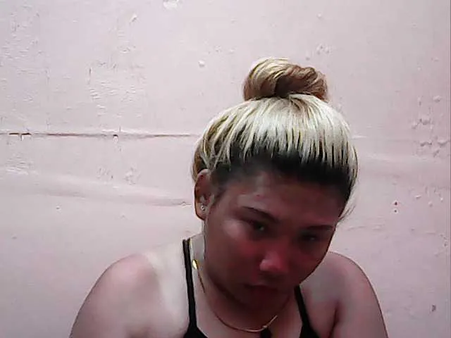 Live sex webcam photo for jerlencumshow #272497059