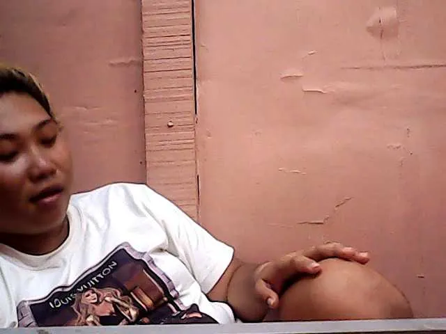 Live sex webcam photo for jerlencumshow #272584547