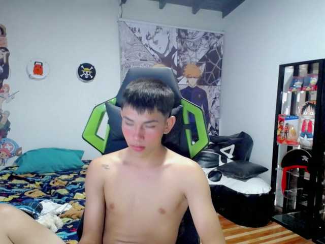 Live sex webcam photo for jeronimooo- #275927418