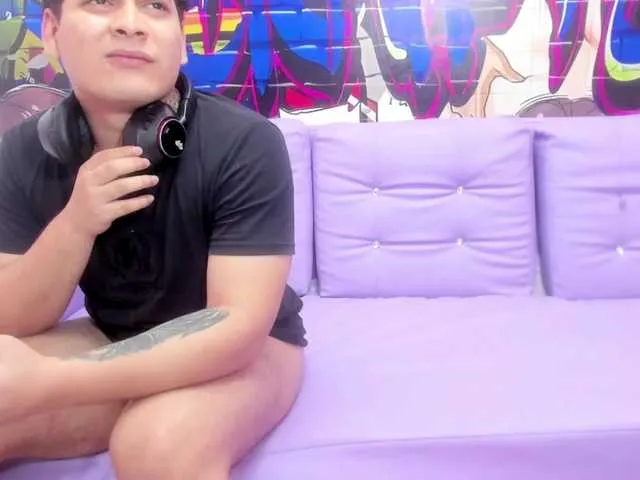 Live sex webcam photo for jessi-and-boy #292017364