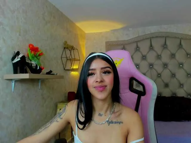 Live sex webcam photo for jessia-angels #279914250