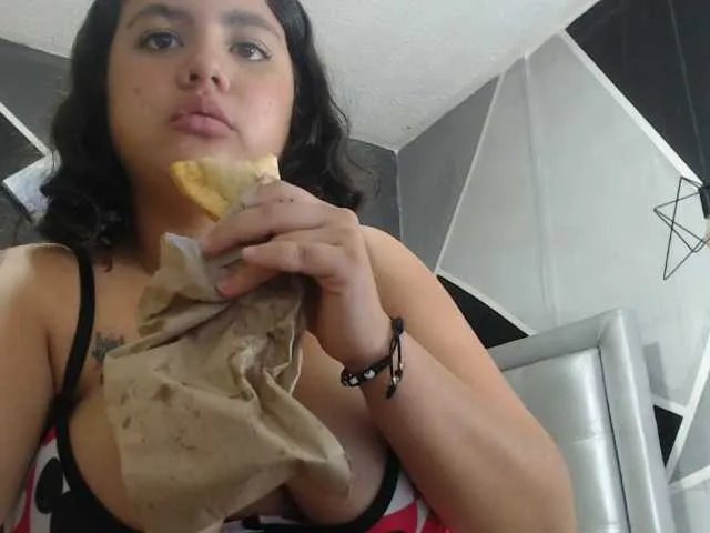 Live sex webcam photo for jessica-sweety #290364182