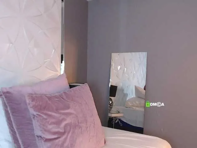 Live sex webcam photo for jessica23a #274617305
