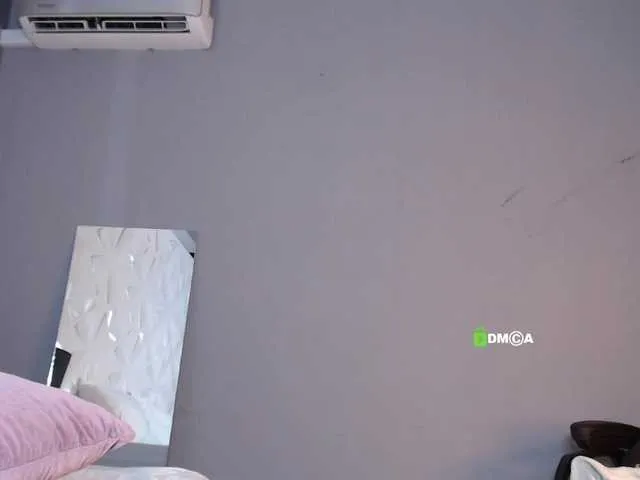 Live sex webcam photo for jessica23a #274659865