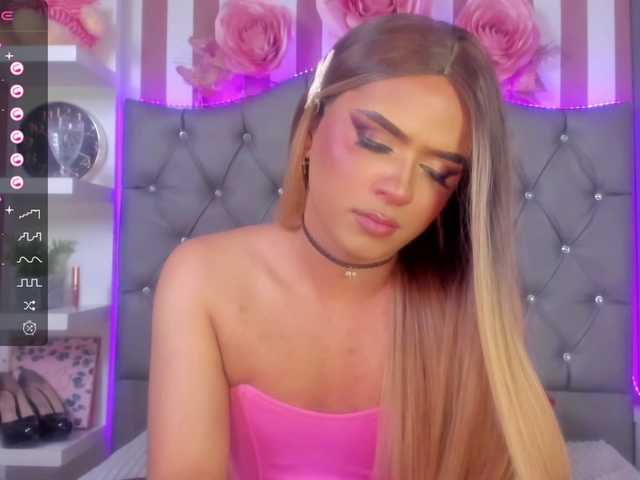 Live sex webcam photo for jessie-doll #276322685