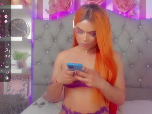 Live sex webcam photo for jessie-doll #276421082