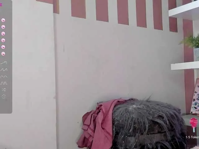 Live sex webcam photo for jessie-doll #277706772