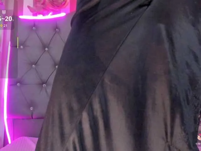 Live sex webcam photo for jessie-doll #292379354